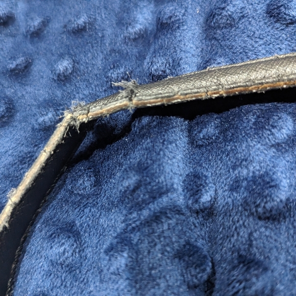 Used MICHAEL KORS Jet Set Zip Tote in Black/Grey Leather - Picture 10 of 16